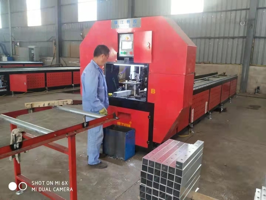 6 mét tự động thủy lực hàng rào hàng rào sắt ống đâm và cắt máy