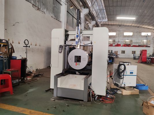 Pháp Schneider CNC cắt ống laser cho kim loại 50/60Hz Điện nước làm mát
